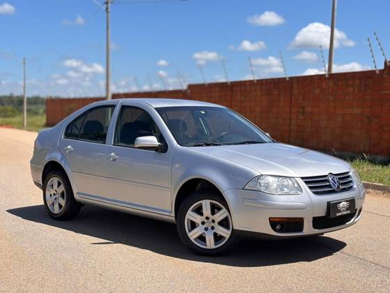 VOLKSWAGEN BORA 2.0 MI 8V FLEX 4P AUTOMÁTICO